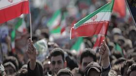 مسيرات احتفالية في مدن إيرانية وعربية بعد الرد الإيراني على إسرائيل