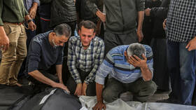 مقتل 16 فلسطينيا بينهم 9 أطفال في غارات إسرائيلية على منازل في رفح