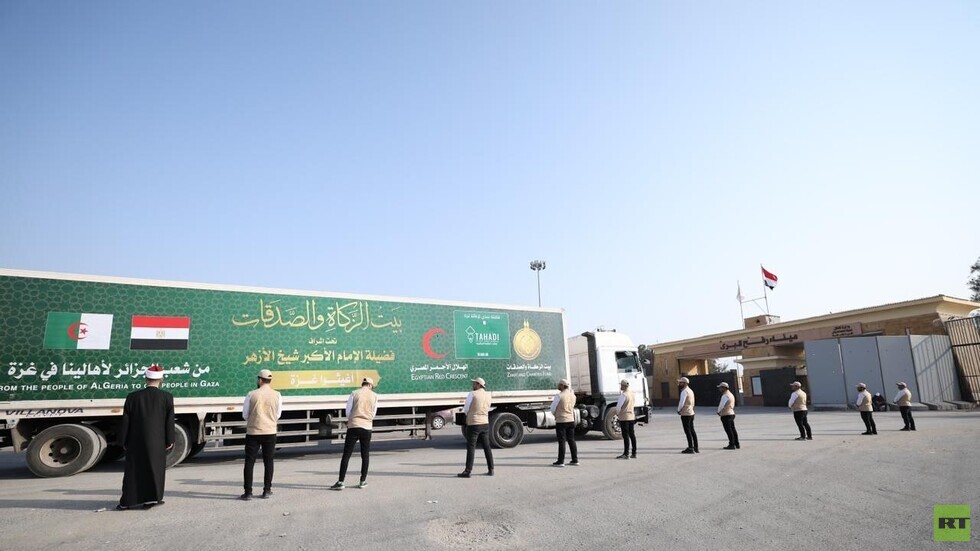 من مصر إلى غزة.. قافلة بيت الزكاة والصدقات السابعة تدخل معبر رفح