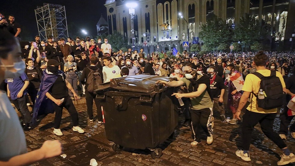 الغرب يطلق تحذيرات لتبليسي مع جولة جديدة من الاحتجاجات على قانون "التأثير الأجنبي"