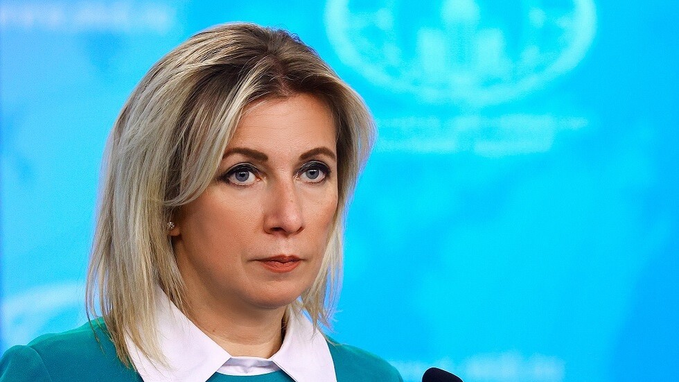 "لكلماته علاقة بأيام الأسبوع".. زاخاروفا تعلق على تصريحات ماكرون بشأن إرسال قوات إلى أوكرانيا