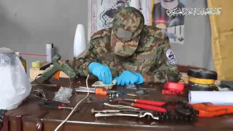 شاهد.. "كتائب المجاهدين" تنشر فيديو لعمليات التصنيع العسكري