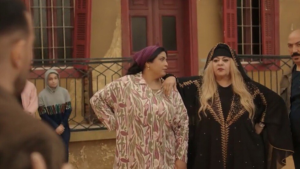 "سترة العترة".. مصادر إعلامية تكشف أسباب إنهاء دور الفنانة المصرية فريدة سيف النصر في "العتاولة"