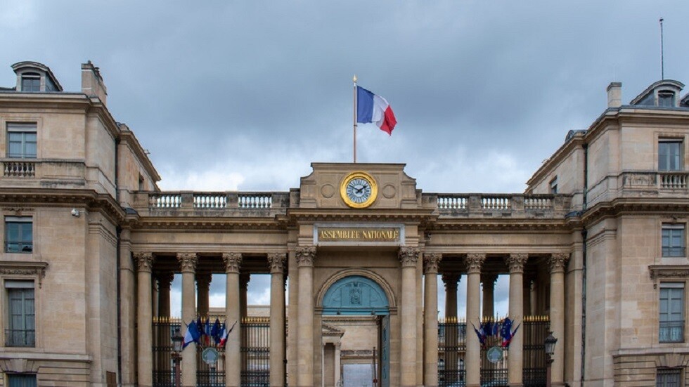 فرنسا تتنصل من تصريحات أمريكية وتوضح حقيقة نشرها جنودها إلى أوكرانيا