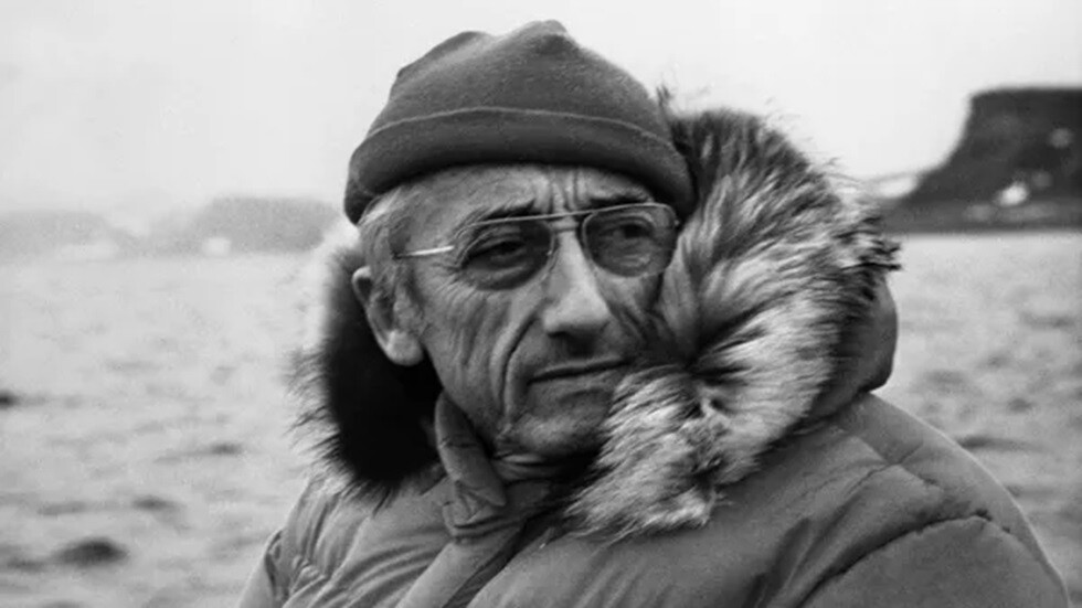 قصة غامضة.. "آية" من البحر الأحمر تنقل جاك كوستو من أعماق المحيطات إلى رحاب الإيمان.. فما صحتها؟