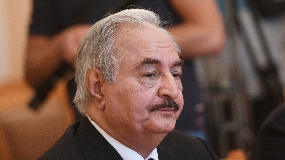 "ريبوبليكا": إيطاليا تعرض على حفتر صفقة لكي ترفض ليبيا العمل مع روسيا