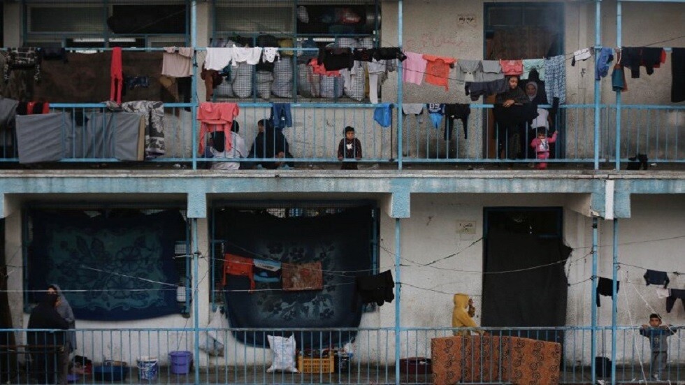 الدفاع المدني بغزة يعلن مقتل 6 نازحين باستهداف إسرائيلي لمدرسة تابعة لـ"الأونروا" وسط القطاع