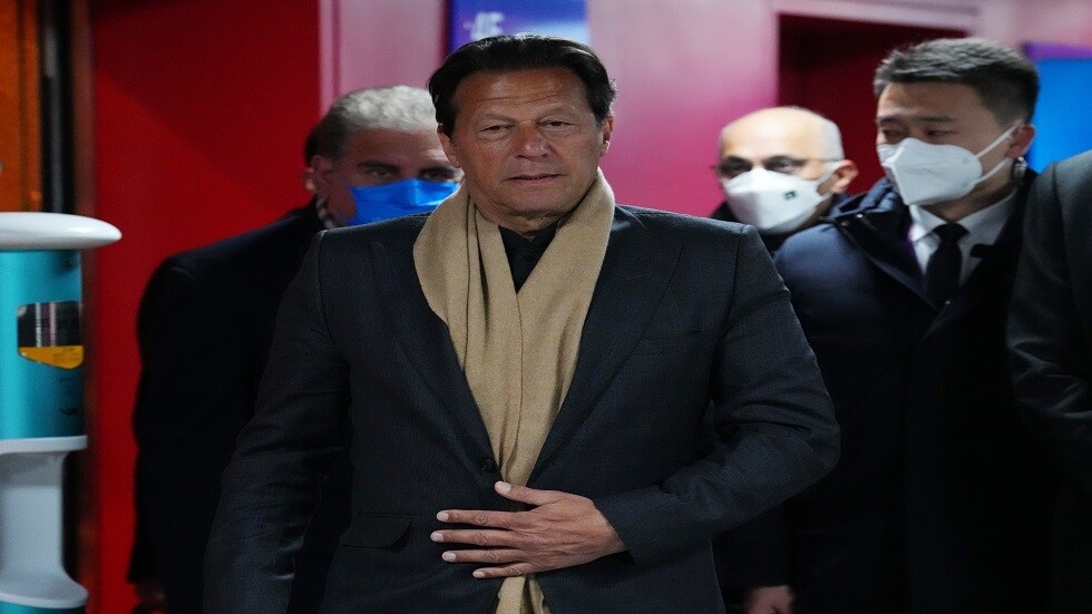 باكستان.. محكمة تقضي بالإفراج عن عمران خان بكفالة في قضية فساد