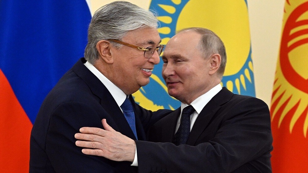 "أعتز بعلاقتنا الطيبة والرفاقية".. بوتين يهنئ توكايف في عيد ميلاده الـ71