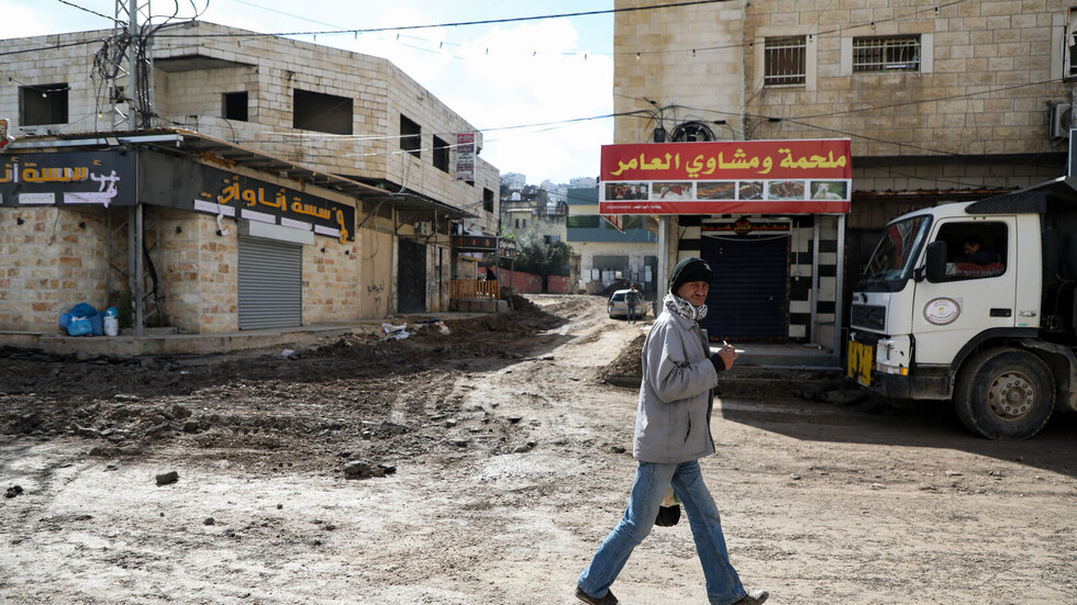 مقتل شخص وإصابة آخرين في قصف إسرائيلي لمخيم جنين