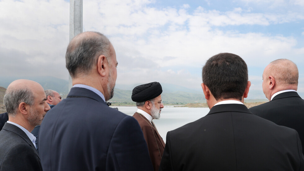 الخارجية الصينية تعرب عن "قلقها العميق" حيال حادث مروحية رئيسي