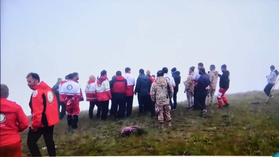 إيران تشكل لجنة تحقيق بقيادة جنرال كبير لكشف ملابسات تحطم طائرة رئيسي