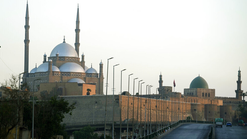 ارتكب 11 خطأ في صلاة الفجر.. بيان مهم من نقابة القراء المصرية بشأن الشيخ السلكاوي