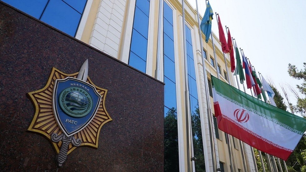 من يمثل إيران؟.. وزراء خارجية "شنغهاي" يبدؤون اجتماعهم في أستانا بدقيقة صمت على رئيسي