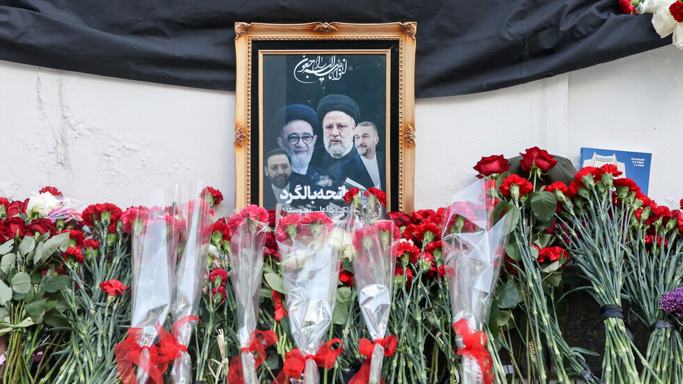 مراسم تشييع الرئيس الإيراني الراحل ورفاقه في مدينة تبريز