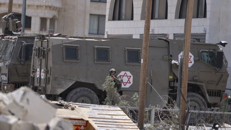 "القسام" تعلن استهداف 5 جنود إسرائيليين بقنبلة يدوية شمال قطاع غزة