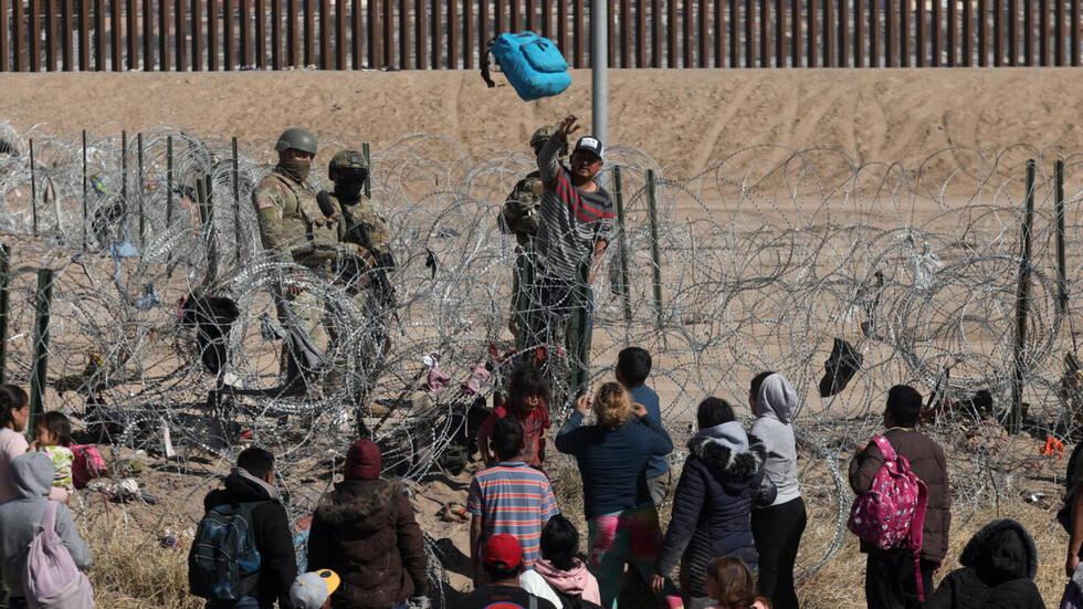تقرير: أردنيون اضطروا لتغيير دينهم وادعوا المثلية للحصول على اللجوء في أمريكا