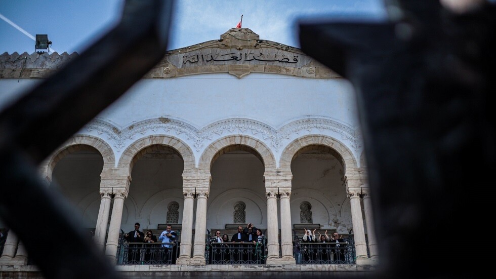 تونس.. صدور حكم بالسجن مدة سنة لكل من الإعلاميين برهان بسيس ومراد الزغيدي