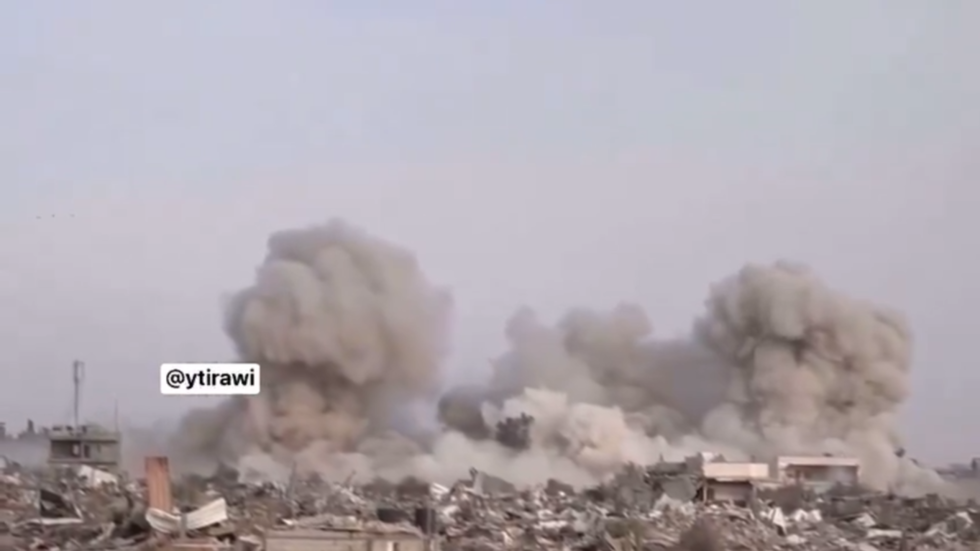 الجيش الإسرائيلي يفجر مدرسة تابعة للأونروا في مدينة رفح