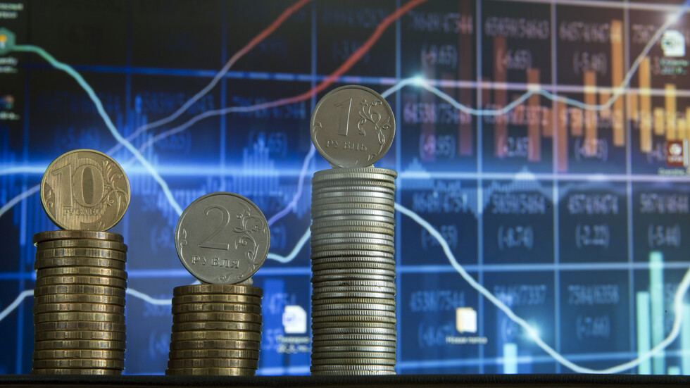 هبوط الدولار في بورصة موسكو إلى أدنى مستوى له في 4 أشهر