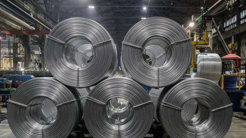 الاتحاد الأوروبي يزيد بشكل حاد مشترياته من الحديد والفولاذ والألومنيوم من روسيا