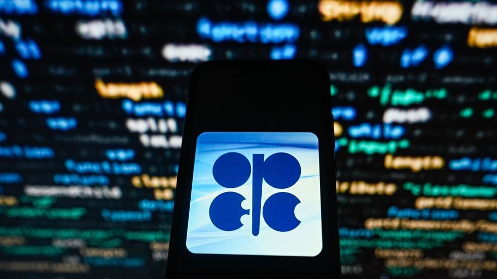 ارتفاع أسعار النفط مدعومة بتوقعات اجتماع "أوبك+"
