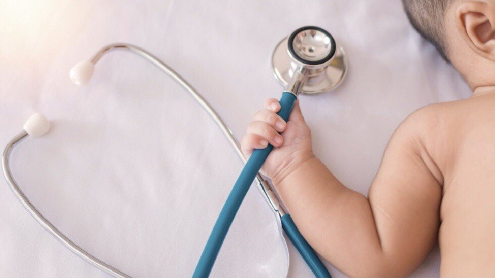 الأمن العراقي يلقي القبض على امرأة أوهمت المواطنين بأنها طبيبة أطفال