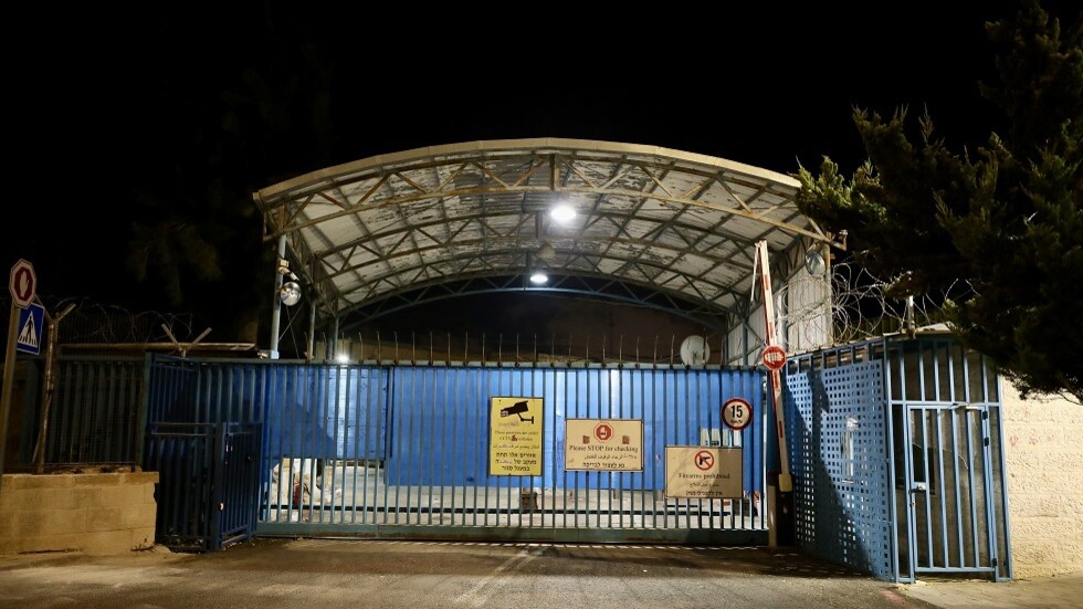 بعد تصنيفها "منظمة إرهابية".. إسرائيل تصدر قرارا بإخلاء مقر "الأونروا" الرئيسي في القدس