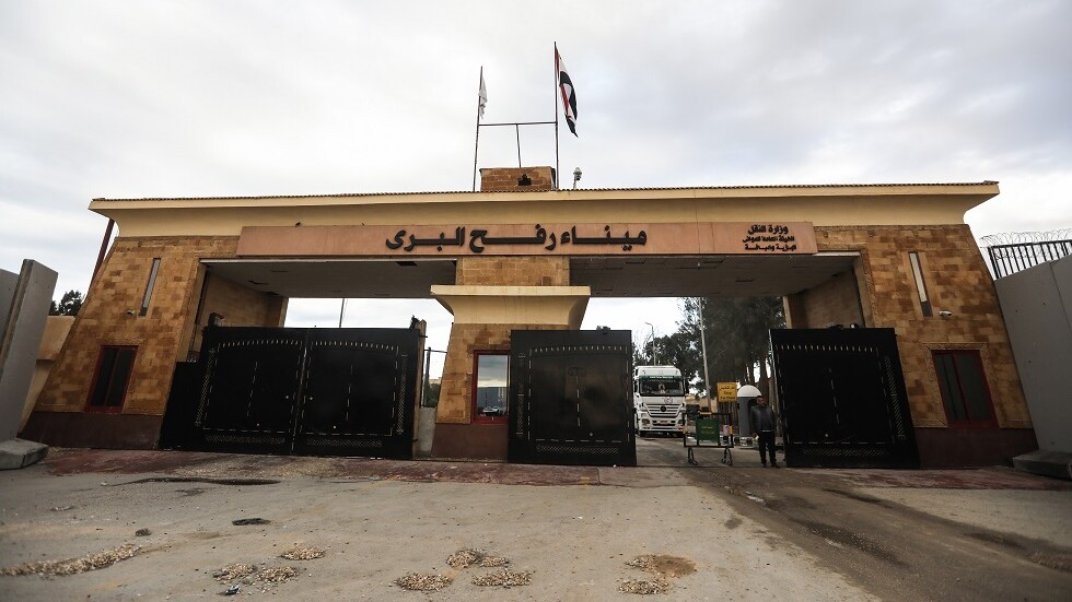 "القاهرة الإخبارية": مصدر مصري رفيع المستوى ينفي وجود اتفاق بين القاهرة وتل أبيب لإعادة فتح معبر رفح