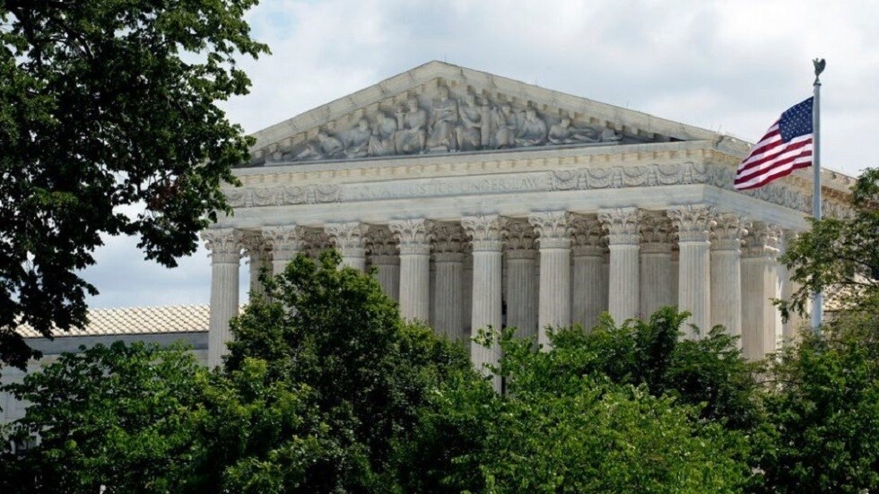 خبراء أمريكيون: السياسة الأمريكية بعد الاتهامات الموجهة لترامب أصبحت كرنفالا للفساد