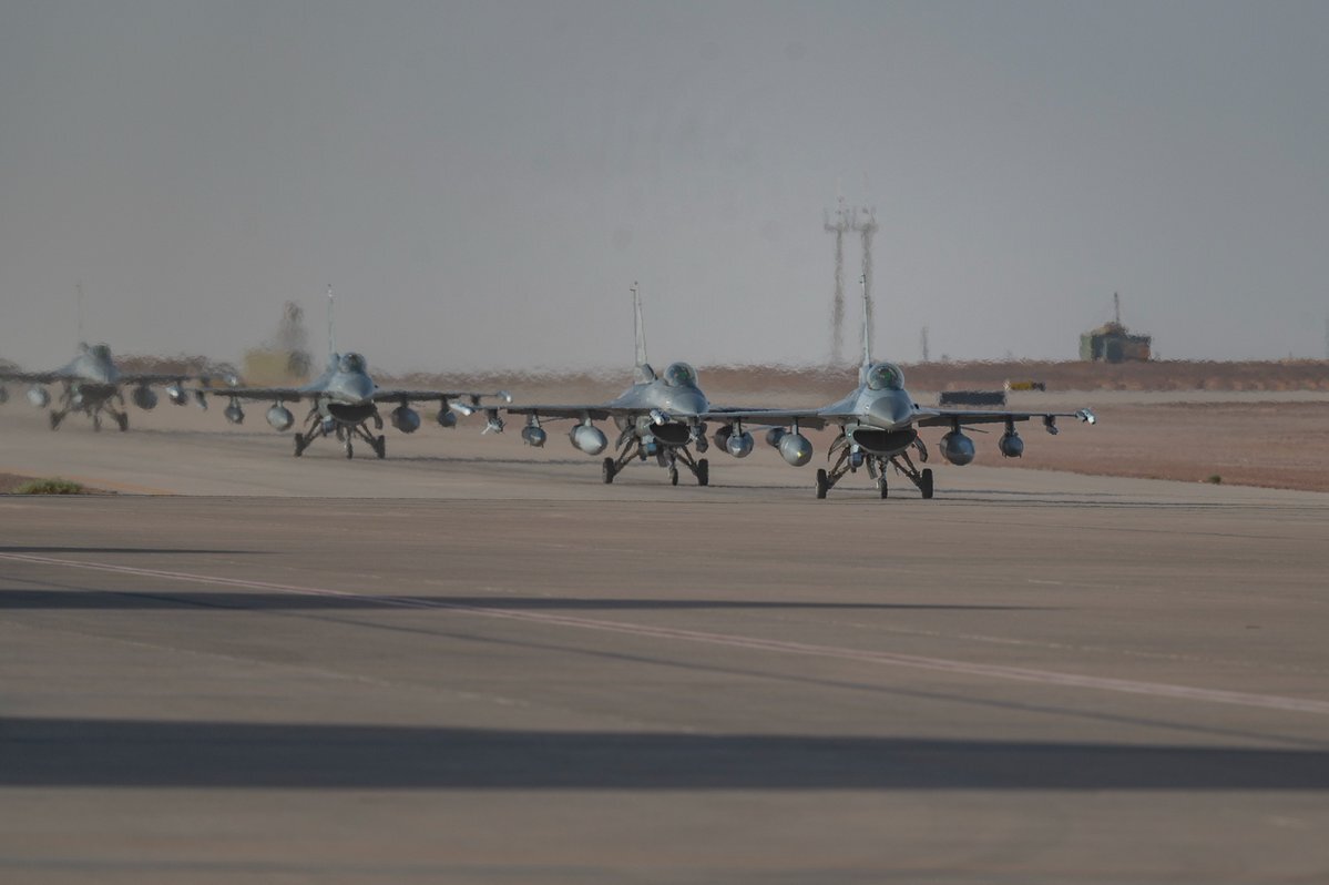 طائرات F-16 Fighting Falcons التابعة للقوات الجوية الأمريكية