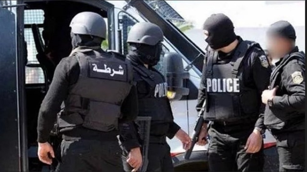 توقيف 3 مشتبه فيهم بقتل شخص بمنزله وسرقته جنوب شرق الجزائر