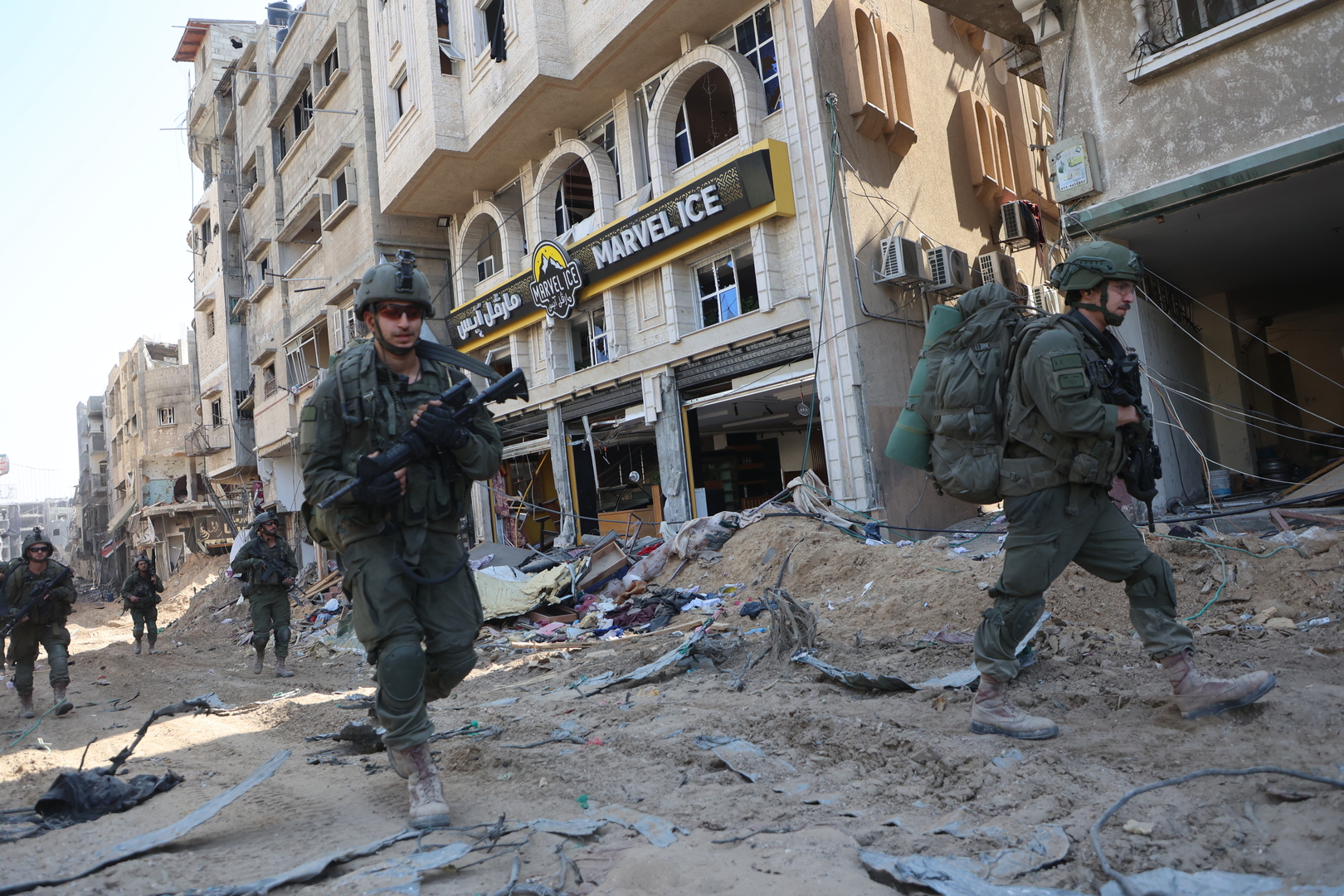الجيش الإسرائيلي يعلن العثور على رفات شاب داخل إسرائيل كان يُعتقد أن “حماس” تحتجزه