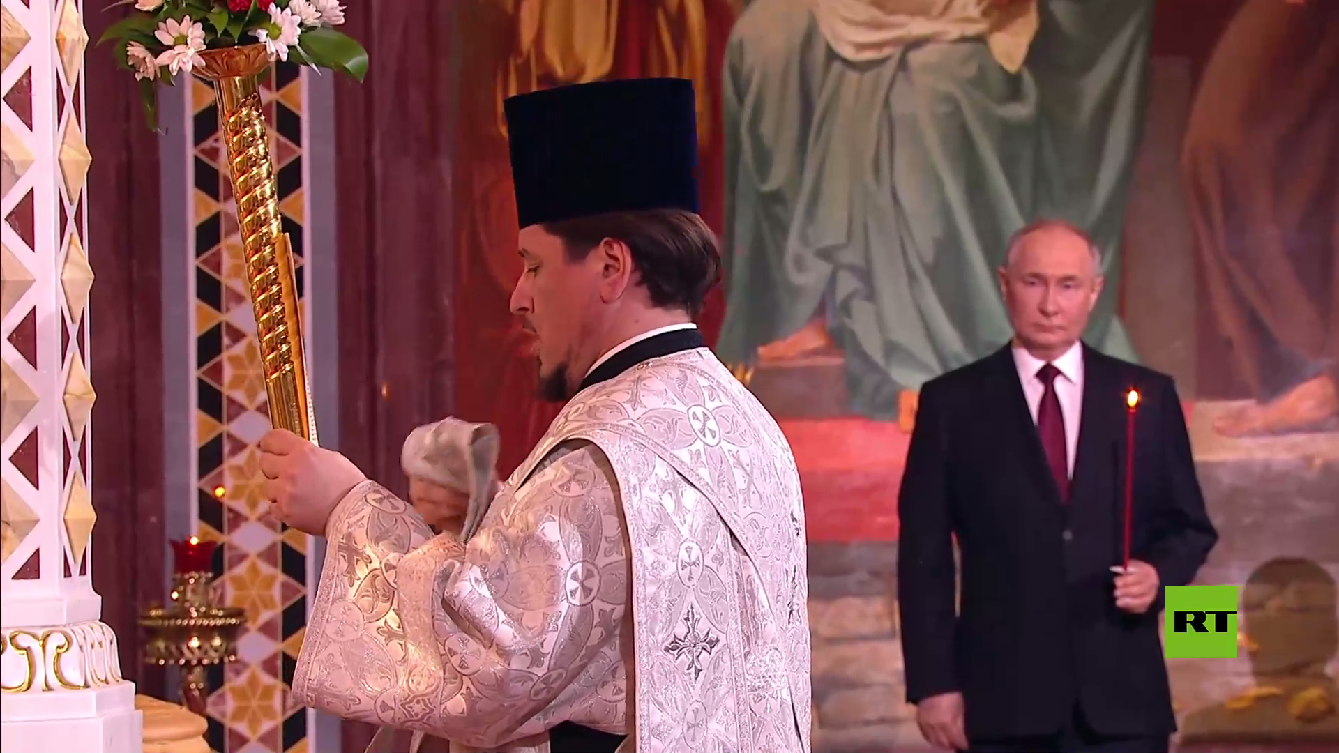 بالفيديو.. الرئيس بوتين يحضر قداس عيد الفصح في كاتدرائية المسيح المخلص في موسكو