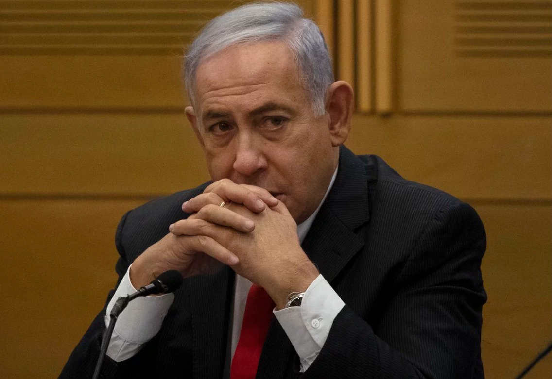 الإعلام الإسرائيلي يفضح نتنياهو ويقلب الطاولة عليه: لن نلعب لعبة التسريبات!