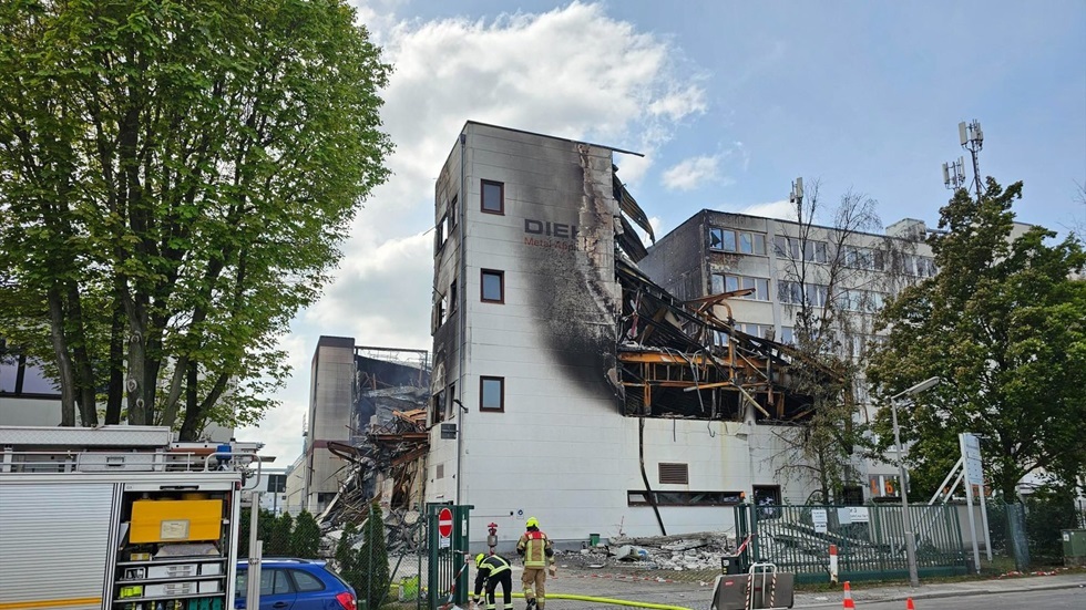 برلين: الإبلاغ عن تصاعد دخان جديد في مصنع 