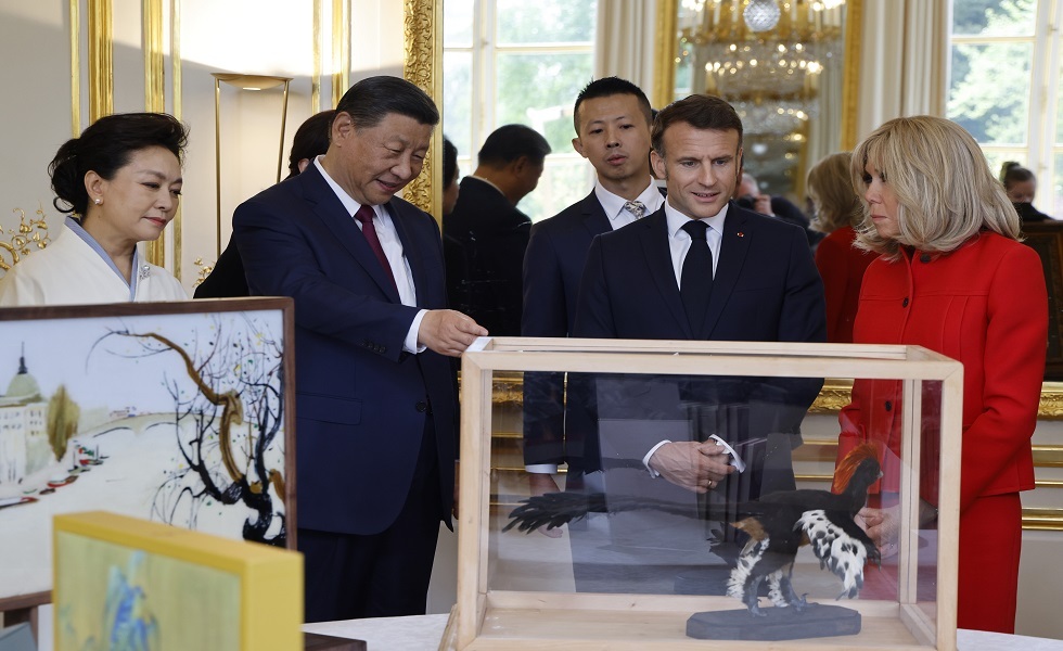 دبلوماسية الكونياك... ماكرون يهدي الرئيس الصيني مشروبا مميزا