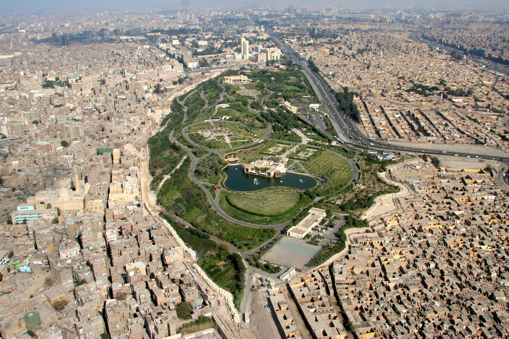 منظر جوي لحديقة الأزهر في القاهرة