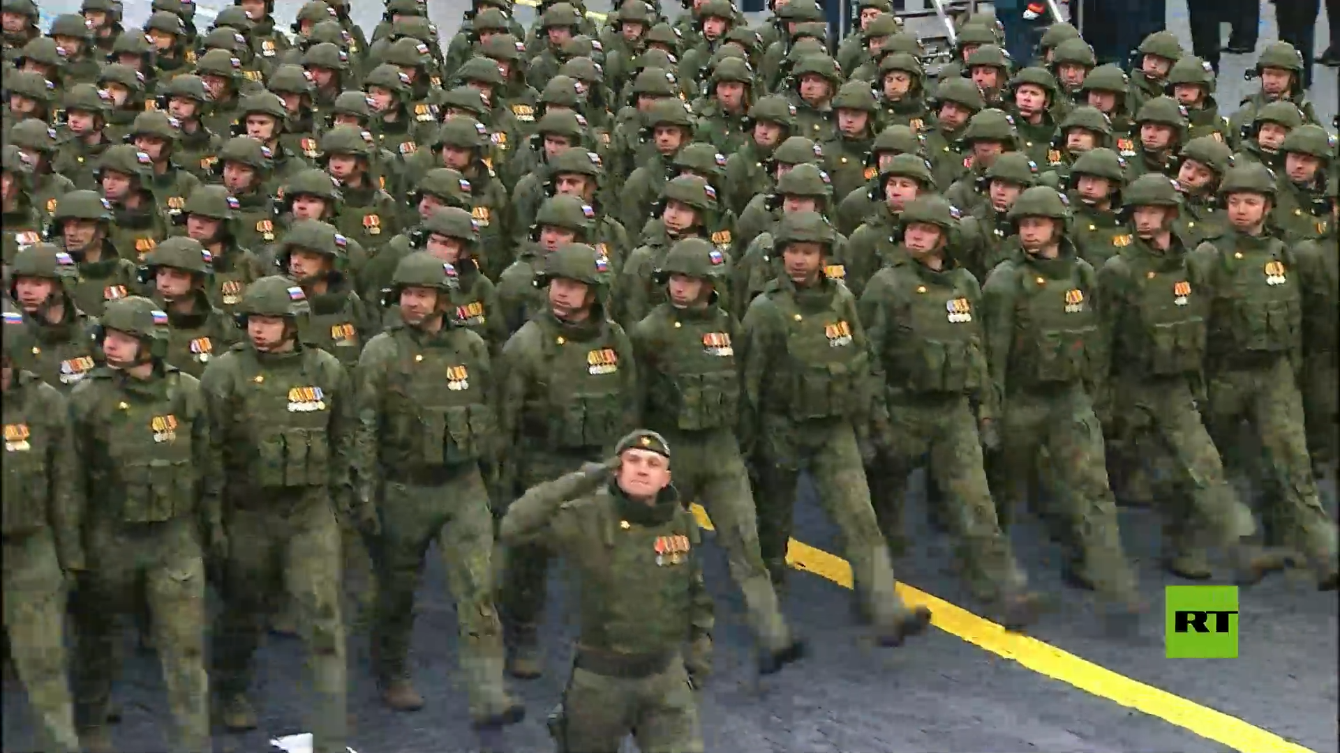 الساحة الحمراء تشهد استعراضا لفرقة من العسكريين المنخرطين في العملية الروسية الخاصة بأوكرانيا