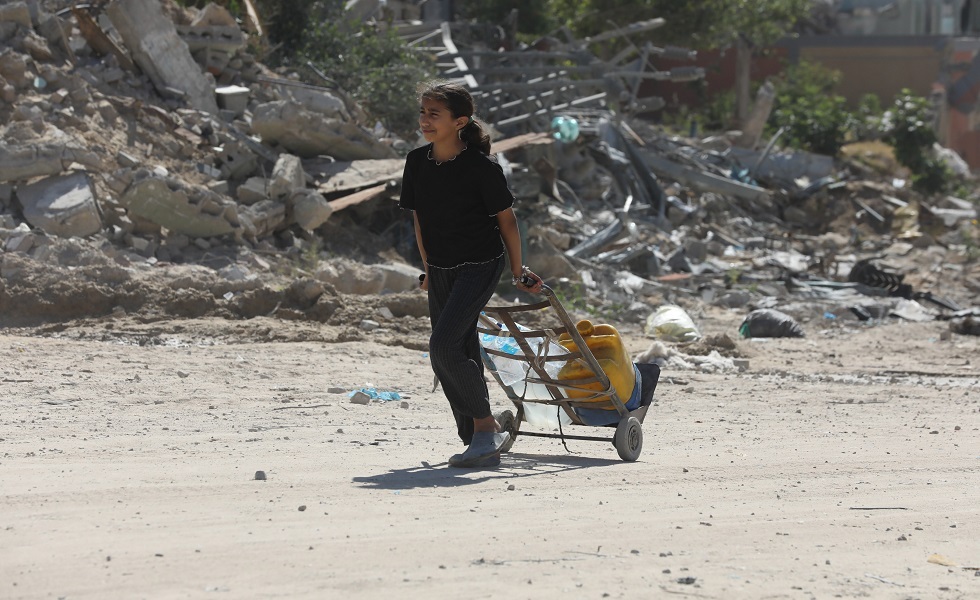 النزوح إلى خان يونس من مدينة رفح جنوبي قطاع غزة - 8 مايو 2024.