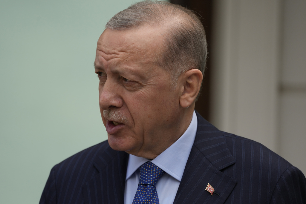 أردوغان: تركيا تتابع الوضع في أوكرانيا عن كثب