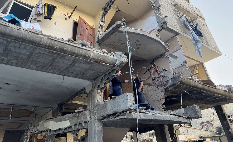 آثار القصف الإسرائيلي على منازل في رفح جنوبي قطاع غزة - 9 مايو 2024