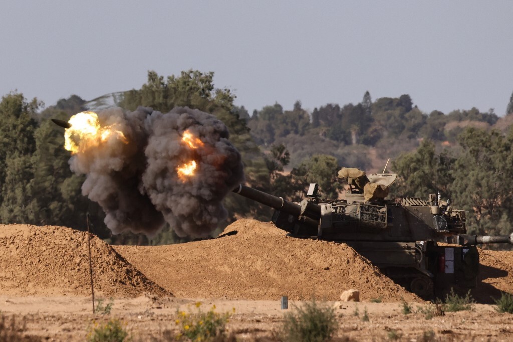 قصف مدفعي إسرائيلي على قطاع غزة، صورة تعبيرية.