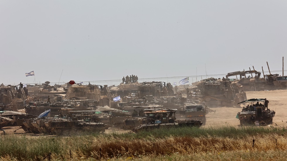 كتائب القسام تستهدف قوات إسرائيلية بأسلحة متنوعة وتنشر مشاهد لإجلاء الجنود الإسرائيليين (فيديوهات)