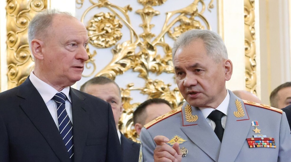 وزير الدفاع السابق سيرغي شويغو وسكريتير مجلس الأمن الروسي السابق نيكولاي باتروشيف