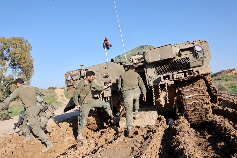 الجيش الإسرائيلي يعلن عن إصابات خطيرة في صفوفه جراء المعارك في غزة