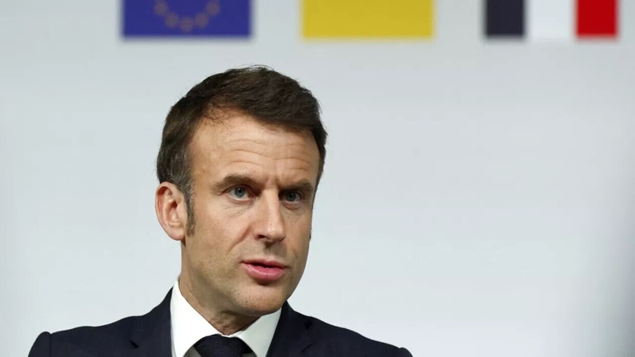 ماكرون يؤكد نية فرنسا تقديم مساعدات عسكرية لأوكرانيا