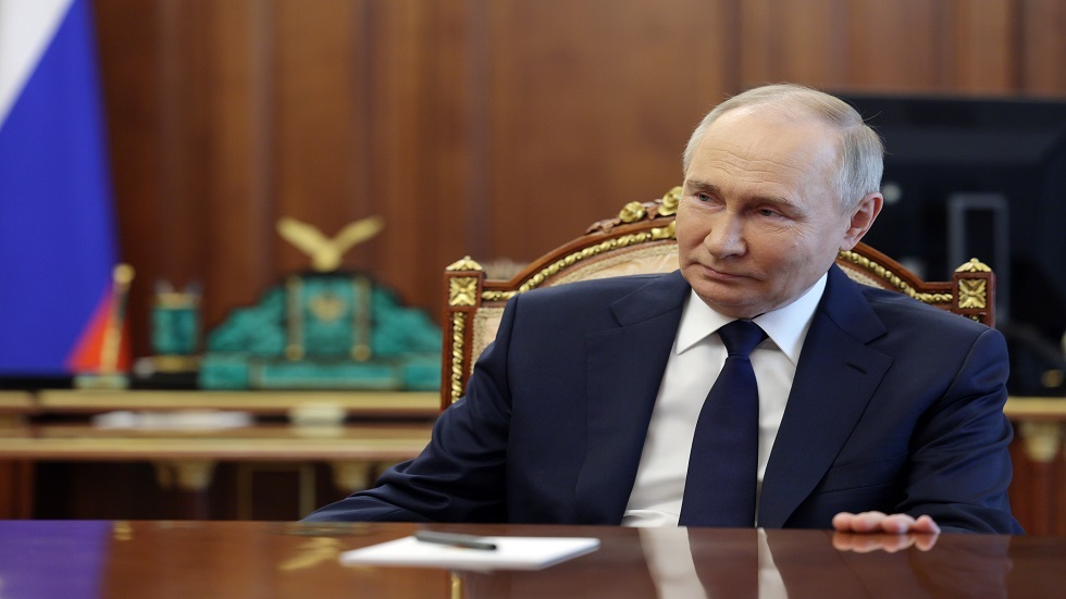 السفير القطري لدى موسكو يهنئ بوتين بتوليه منصبه ويشيد بالعلاقات الاستراتيجية بين البلدين