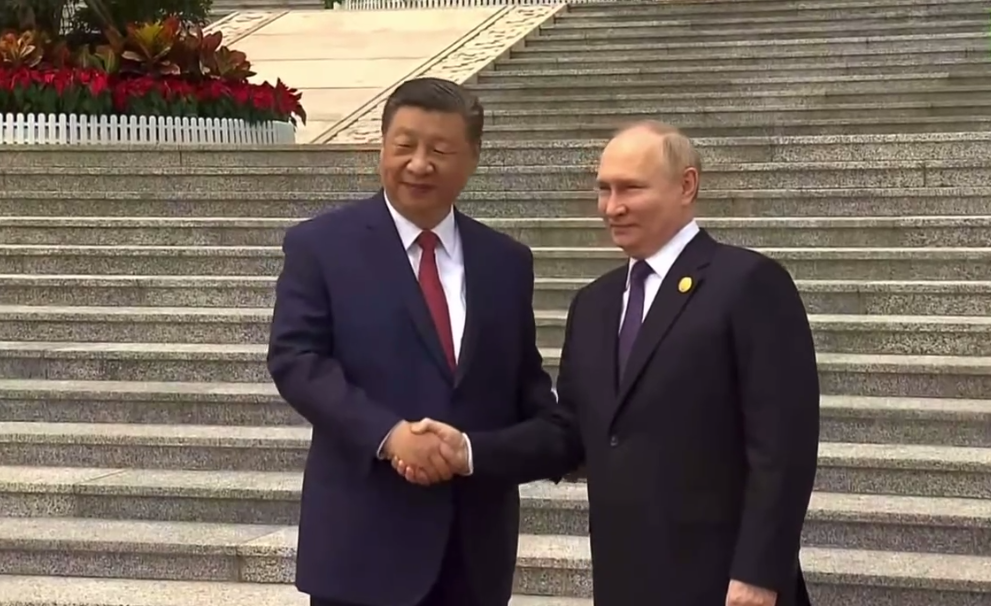 الرئيس الروسي فلاديمير بوتين يصل إلى الصين في أول زيارة خارجية له منذ إعادة انتخابه