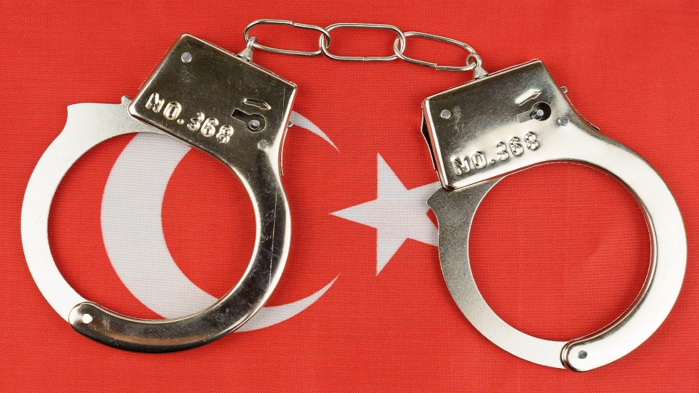 السلطات التركية تعلق على اعتقال قيادات أمنية على خلفية قضية 